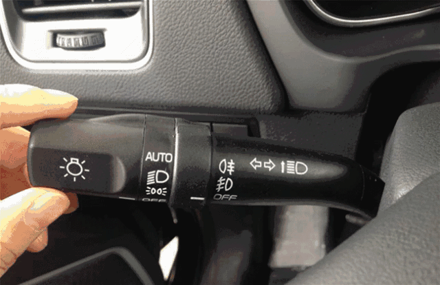 出行提示_冬季雪地駕駛技巧_雪天行車安全小貼士