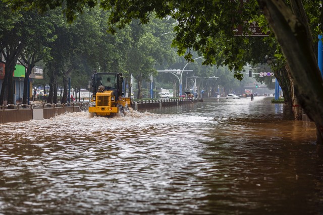 強(qiáng)降雨出行安全措施_暴雨天氣安全避險指南_出行提示