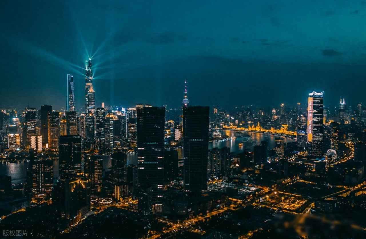 交警幫助老人繞行_上海限行外地車政策_(dá)限行