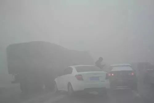 吉林交警出行安全_出行提示_秋冬交通安全指南