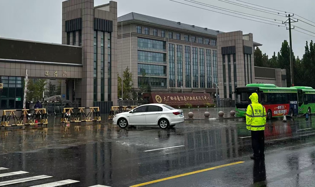 廊坊交警雨天出行安全_京津冀強降雨路況信息_出行提示