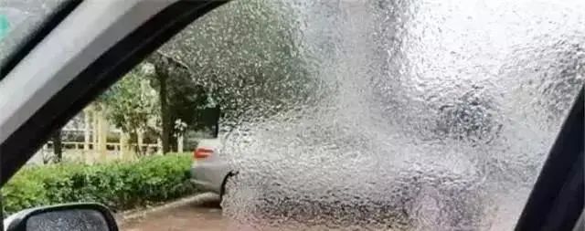 降雪天氣開車注意事項_出行提示_雪地行車安全技巧